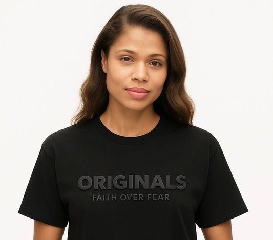 T-shirts for women, Originals Faith Over Fear embossed minimalist fashion Spanish t shirts, streetwear shirts, graphic tees for women